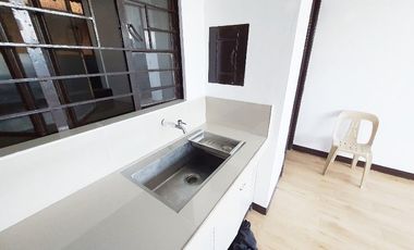 3 bedroom corner unit apartment for lease across Victory Pasay Mall and Libertad LRT Station