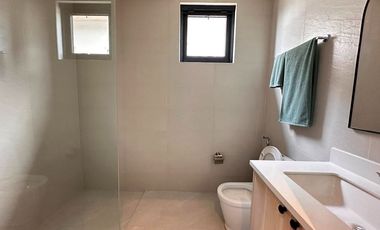 FOR SALE FULLY FURNISHED HOUSE IN BF HOMES