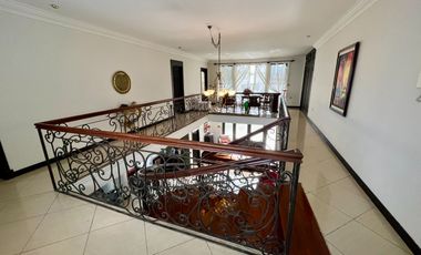 FABULOSA CASA DENTRO DE AREA CERRADA