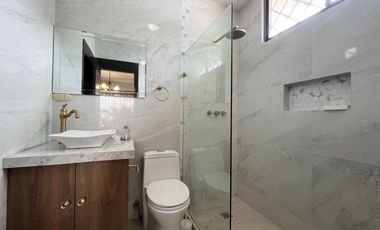 FABULOSA CASA DENTRO DE AREA CERRADA