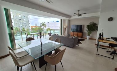 Condominio de Lujo tipo Lock-off, 4 Recámaras, 4 Baños!