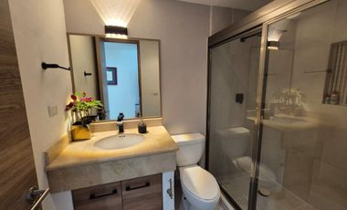 Condominio de Lujo tipo Lock-off, 4 Recámaras, 4 Baños!