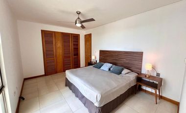 Condominio de Lujo tipo Lock-off, 4 Recámaras, 4 Baños!