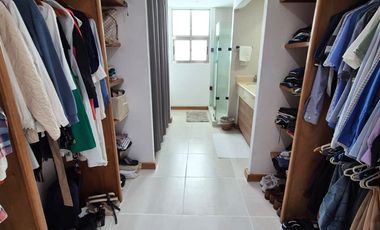 Condominio de Lujo tipo Lock-off, 4 Recámaras, 4 Baños!