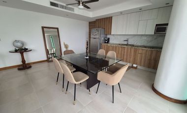 Condominio de Lujo tipo Lock-off, 4 Recámaras, 4 Baños!