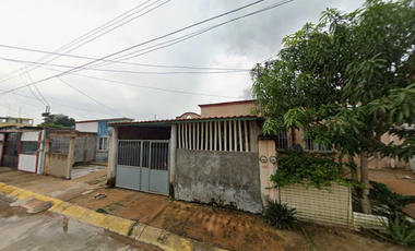 Casa Calle Primavera, Fraccionamiento Las Arboledas, Cosoleacaque, Veracruz de Ignacio de la Llave, MEX NO CREDITOS