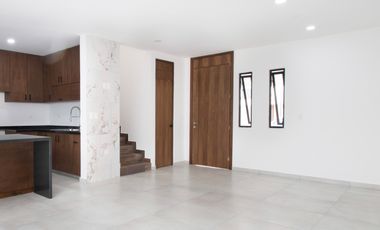 Casa en venta. Fracc. Real Campestre, Zona Country, Villahermosa.