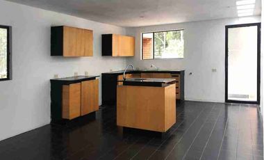 CASA EN VENTA - CUENCA - SECTOR UNIVERSIDAD DEL AZUAY
