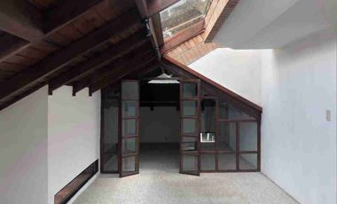 CASA EN VENTA - CUENCA - SECTOR UNIVERSIDAD DEL AZUAY
