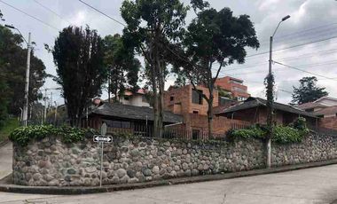 CASA EN VENTA - CUENCA - SECTOR UNIVERSIDAD DEL AZUAY