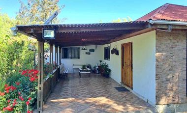 Se vende Parcela con casa en Linares