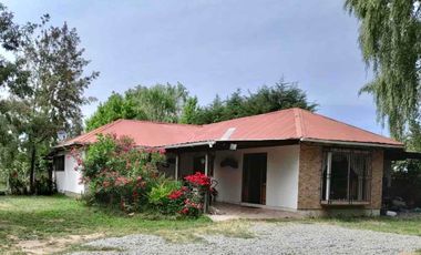 Se vende Parcela con casa en Linares