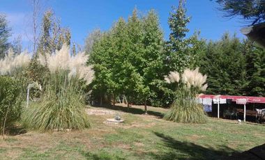 Se vende Parcela con casa en Linares