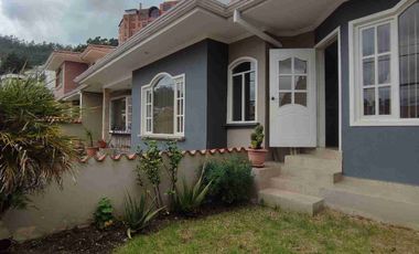 CASA EN VENTA -  CUENCA - VISTA LINDA