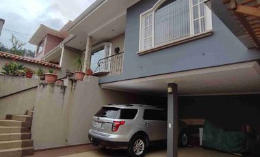 CASA EN VENTA -  CUENCA - VISTA LINDA