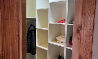 Se vende terreno con casa en Carretones