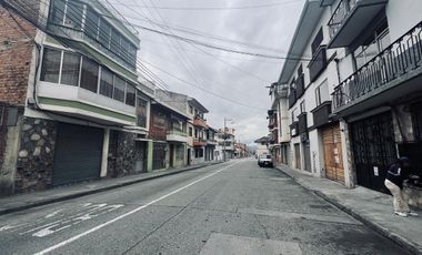 SE VENDE PROPIEDAD CON TERRENO A 5min DEL CENTRO DE CUENCA