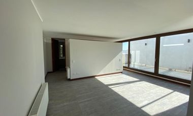 CASA TOWNHOUSE LIQUIDA BANCO EN PEÑALOLEN 275M2