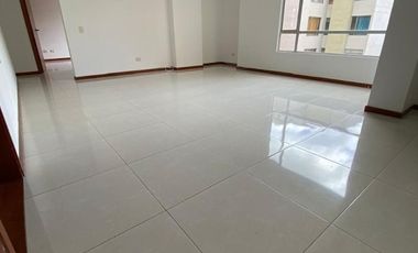 APARTAMENTO EN ARRIENDO