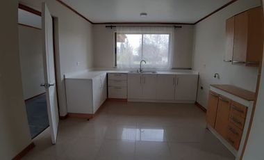 Se Arrienda Casa en Parcela Compartida en Condominio en Pirque