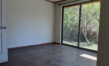 Se Arrienda Casa en Parcela Compartida en Condominio en Pirque