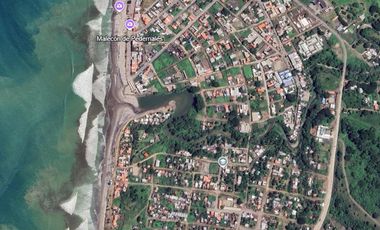 Se VENDE terreno en la Playa de Pedernales 240m2, 2 cuadras de  la playa  a 5 minutos de la via principal ( Ruta del Spondyllus ), Esmeraldas, Ecuador