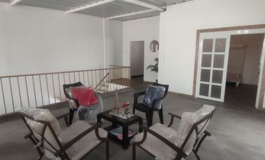 VENDO CASA DE DOS PISOS EN LA URB. EDUCADORES, PIURA