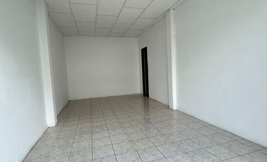 Local en Alquiler en la Alborada,  Avenida Principal, 1 Baño, Norte de Guayaquil.