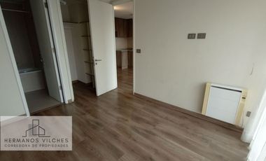 DPTO. 1 DORM / 1 BAÑO / 1 BOD. BARRIO REPÚBLICA, SANTIAGO CENTRO.-