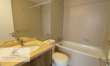 DPTO. 1 DORM / 1 BAÑO / 1 BOD. BARRIO REPÚBLICA, SANTIAGO CENTRO.-