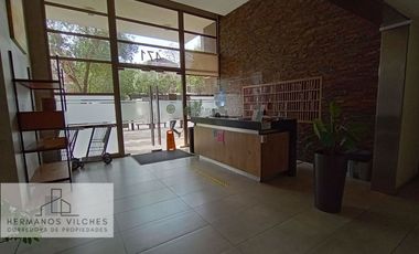 DPTO. 1 DORM / 1 BAÑO / 1 BOD. BARRIO REPÚBLICA, SANTIAGO CENTRO.-