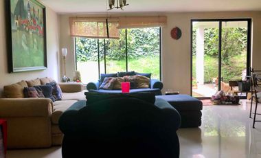 Hermosa casa en venta, sector El Retorno, conjunto cerrado con seguridad digital!