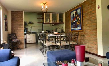 Hermosa casa en venta, sector El Retorno, conjunto cerrado con seguridad digital!