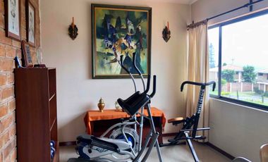 Hermosa casa en venta, sector El Retorno, conjunto cerrado con seguridad digital!