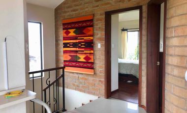 Hermosa casa en venta, sector El Retorno, conjunto cerrado con seguridad digital!