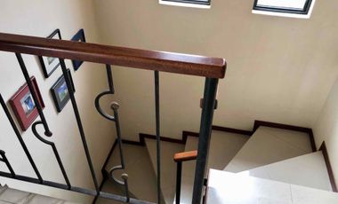 Hermosa casa en venta, sector El Retorno, conjunto cerrado con seguridad digital!