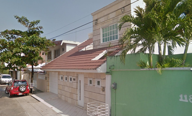 CASA EN VENTA EN EXCELENTE UBICACIÓN EN VERACRUZ !!!
