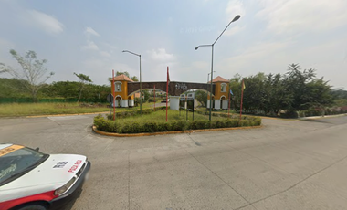 Casa en Avenida Finca las Rosas, Las Fincas, Veracruz, México ¡No créditos!