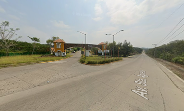 Casa en Avenida Finca las Rosas, Las Fincas, Veracruz, México ¡No créditos!