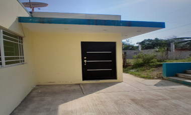 CASA DE ENTREGA INMEDIATA EN MANUEL AVILA CAMACHO, COL MANANTIALES, SECTOR SANTA FE, TANTOYUCA, VERACRUZ
