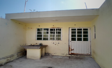 CASA DE ENTREGA INMEDIATA EN MANUEL AVILA CAMACHO, COL MANANTIALES, SECTOR SANTA FE, TANTOYUCA, VERACRUZ