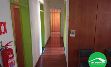 Céntrica Clínica, 2 niveles, 12 privados, 490 m2
