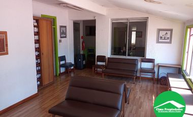 Céntrica Clínica, 2 niveles, 12 privados, 490 m2
