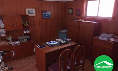 Céntrica Clínica, 2 niveles, 12 privados, 490 m2