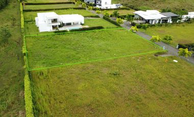 EN VENTA LOTE EN CERRITOS EN CONDOMINIO