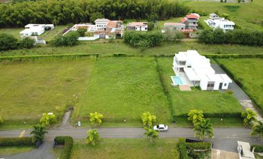 EN VENTA LOTE EN CERRITOS EN CONDOMINIO