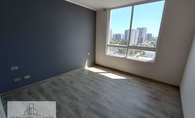 Dpto. 2 Dorm / 2 Baños / 1 Est. Calle Fernandez Albano, La Cisterna.-
