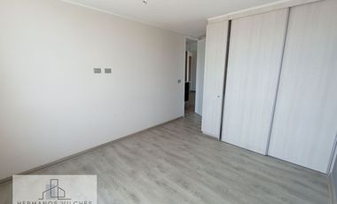 Dpto. 2 Dorm / 2 Baños / 1 Est. Calle Fernandez Albano, La Cisterna.-