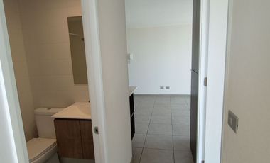 Dpto. 2 Dorm / 2 Baños / 1 Est. Calle Fernandez Albano, La Cisterna.-