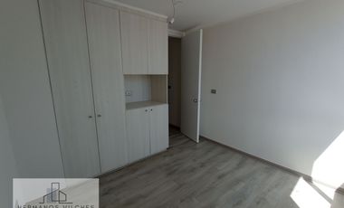 Dpto. 2 Dorm / 2 Baños / 1 Est. Calle Fernandez Albano, La Cisterna.-